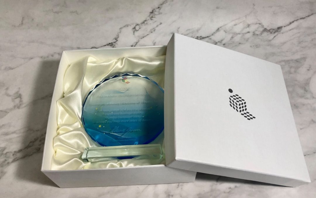 UMBO盾心科技- 客製水晶獎盃