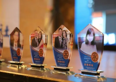 國際扶輪社-受贈客製化水晶獎座