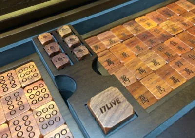 2022年度必收藏的17LIVE檜木麻將禮盒，放上牌桌質感翻倍