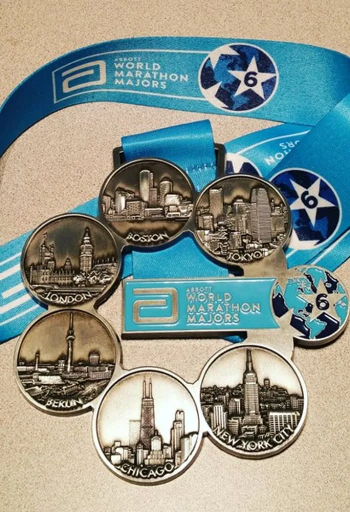 一窺2023年六大馬拉松之一東京馬拉松賽事舉辦細節 - 2026 文洋獎盃 六星跑者馬拉松獎牌