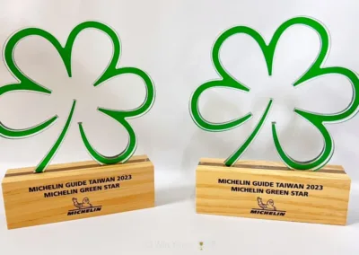 台灣米其林指南 2023頒獎典禮，100％回收材料的環保獎盃設計