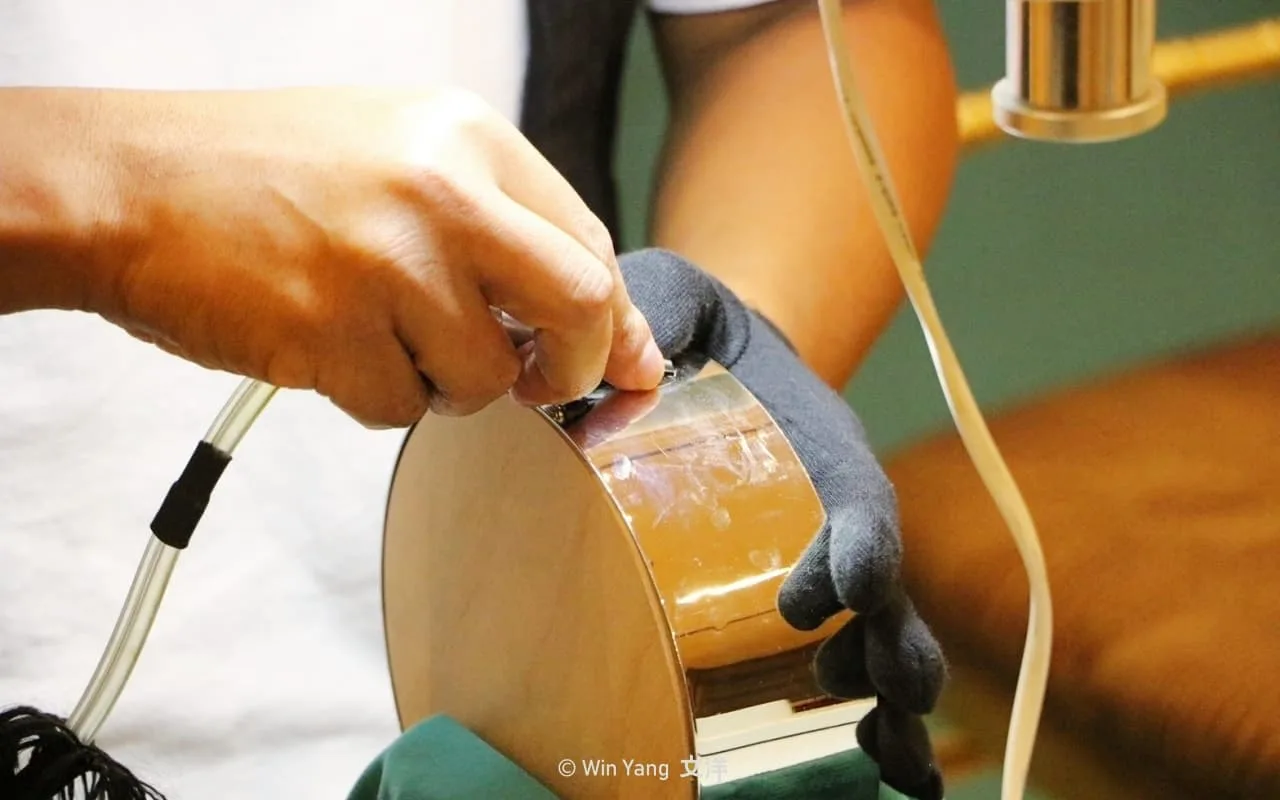 總獎金高達80萬美元的2023緯創女子公開賽,客製化獎盃居然是現場雕刻獲獎者姓名! - 2026 文洋獎盃 2023緯創女子公開賽高爾夫球獎盃現場雕刻得獎者姓名