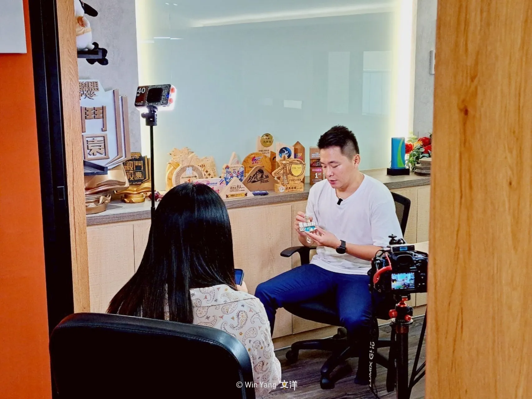 TVBS世界翻轉中專訪文洋獎盃執行長蔡育家分享環保獎盃的設計