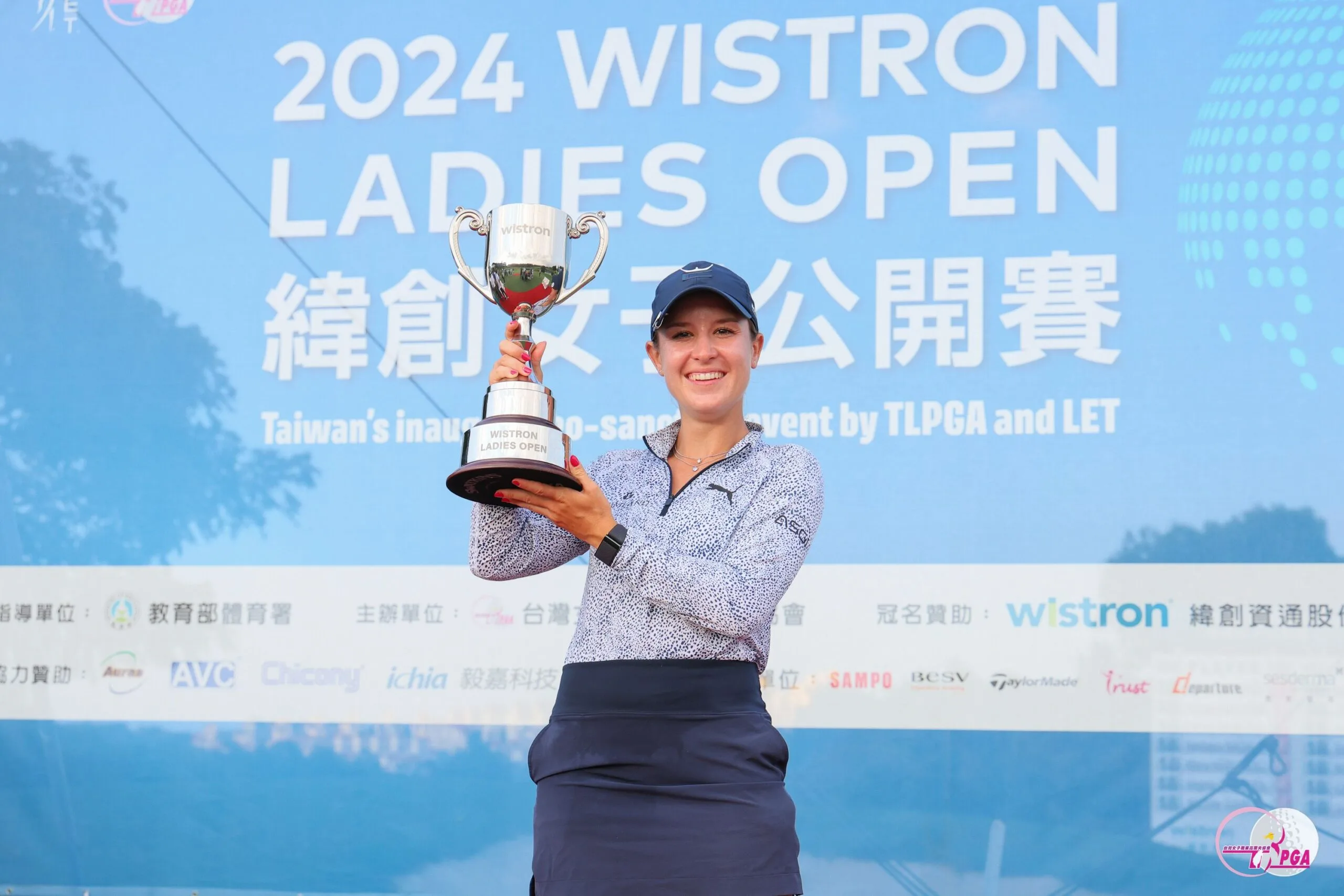 2024緯創女子公開賽精彩時刻，高達100萬美金獎金、現場雷雕冠軍得主….來看看全球指標性的國際賽事的獎盃是如何展現榮耀風範？