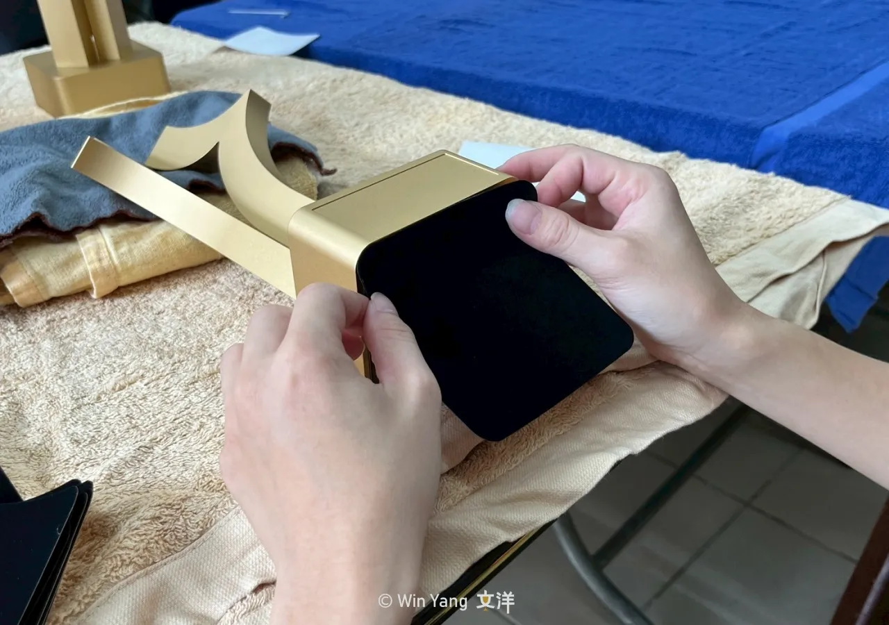 組裝臺北戲劇獎客製化獎盃
